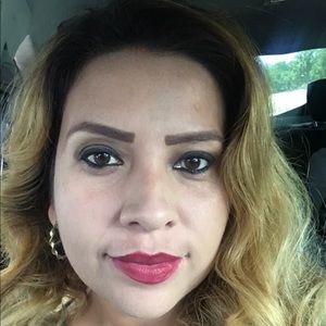 Meet your Posher, Lidia